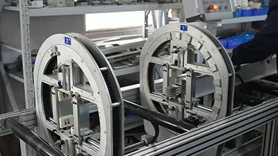 Línea Semiautomática de Ensamblaje de Ductos de Barras