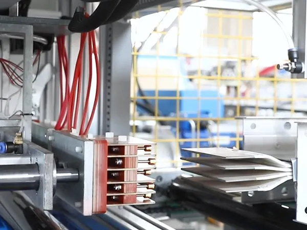 Línea Automática de Inspección y Pruebas de Ductos de Barras