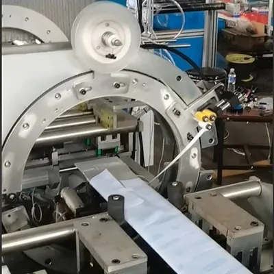 Máquina de Corte Longitudinal y Rebobinado de Película de Poliéster