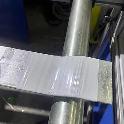 Máquina de Corte Longitudinal y Rebobinado de Película de Poliéster
