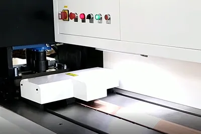 Máquina 3 en 1 para Barras Colectoras