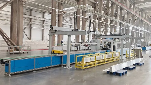 Sitio de Instalación de Máquina para Procesamiento de Barras Colectoras